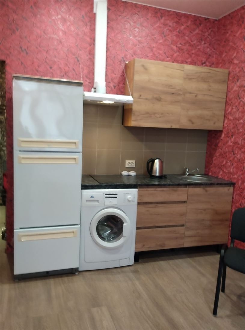 Снять --комнатную квартиру