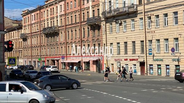 Снять  помещение свободного назначения