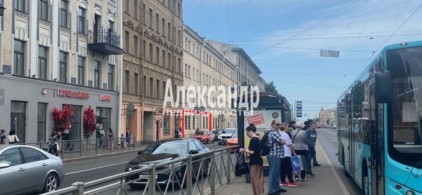 Снять  помещение свободного назначения