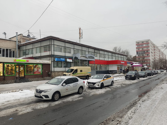 Снять  торговое помещение