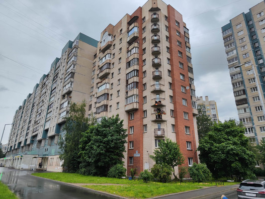 Купить 4-комнатную квартиру