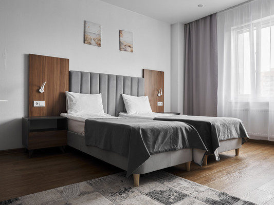 Купить --комнатную квартиру