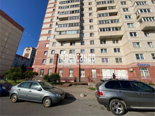 Снять  торговое помещение