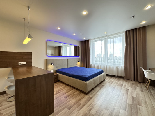 Купить --комнатную квартиру