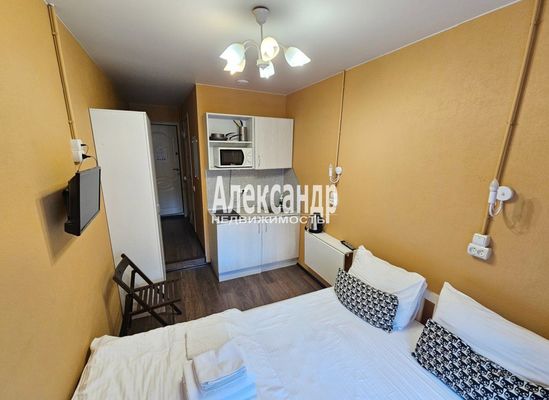 Купить --комнатную квартиру