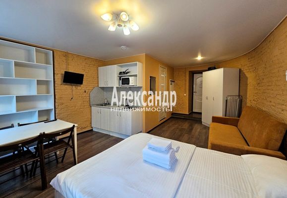 Купить --комнатную квартиру