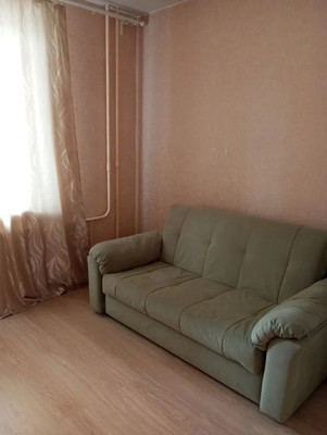 Купить --комнатную квартиру