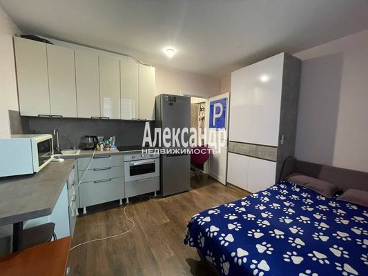 Купить --комнатную квартиру