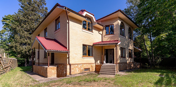 Снять  помещение свободного назначения