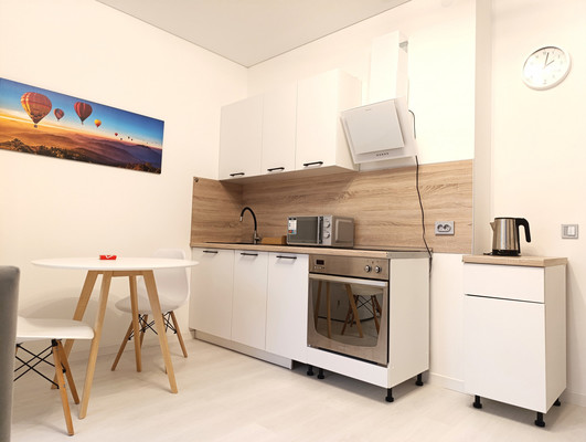 Снять --комнатную квартиру