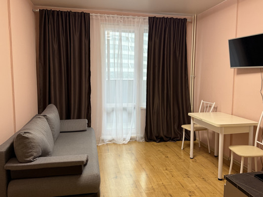 Снять --комнатную квартиру