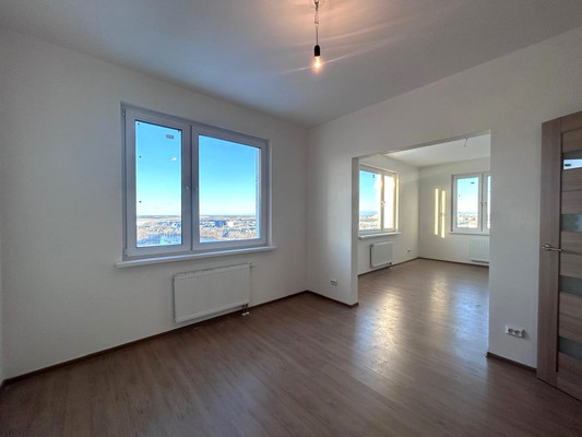 Купить 4-комнатную квартиру