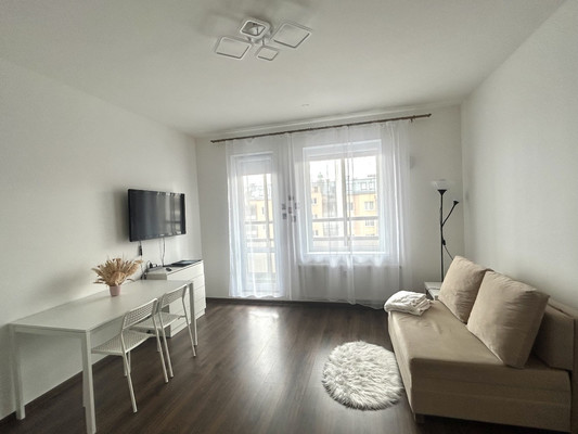 Снять --комнатную квартиру