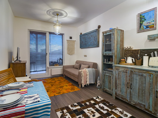 Купить --комнатную квартиру