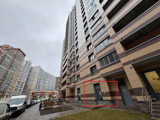 Снять  помещение свободного назначения