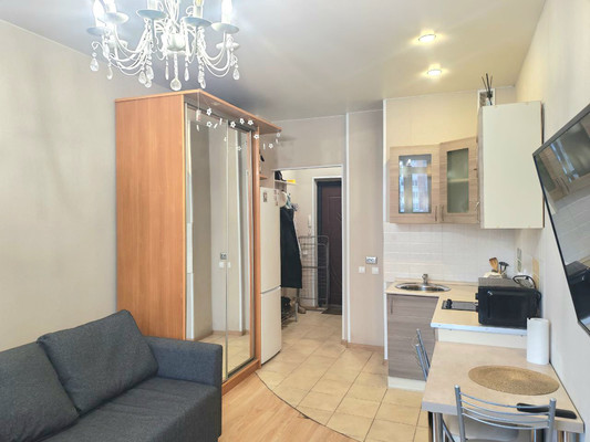 Купить --комнатную квартиру