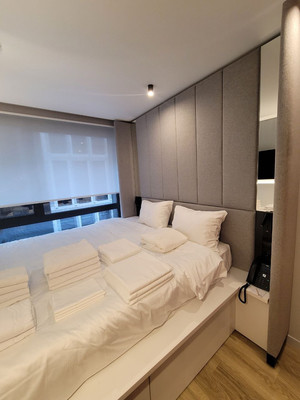 Купить --комнатную квартиру