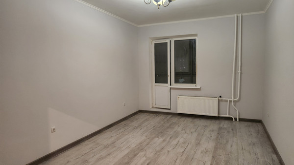 Купить --комнатную квартиру