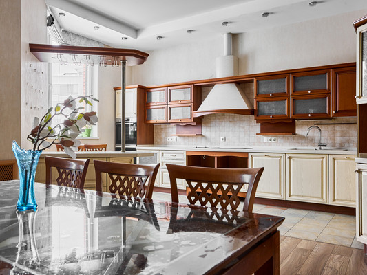 Купить 5-комнатную квартиру