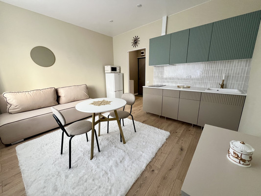 Купить --комнатную квартиру