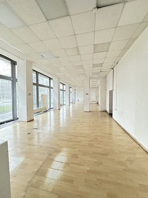 Снять  помещение свободного назначения