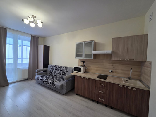 Снять --комнатную квартиру