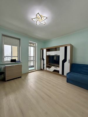 Снять --комнатную квартиру