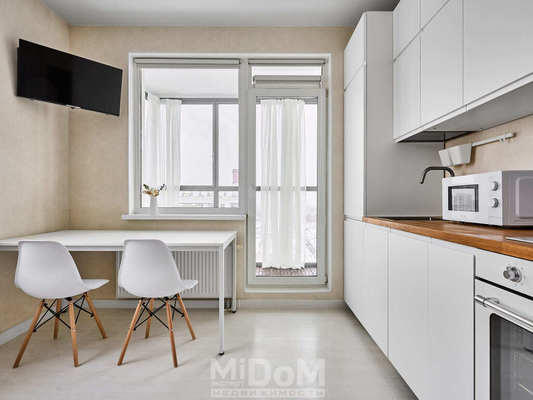 Снять --комнатную квартиру