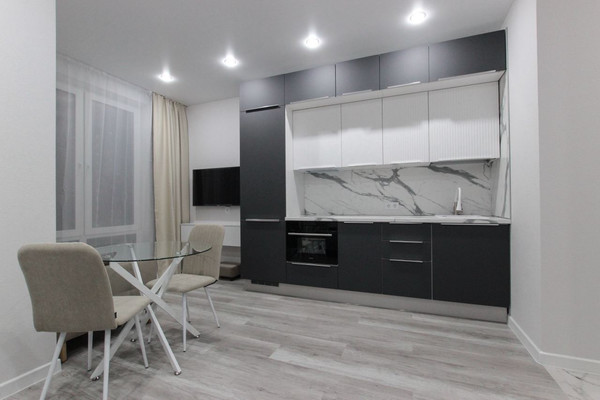 Купить --комнатную квартиру