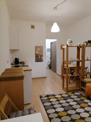 Купить --комнатную квартиру