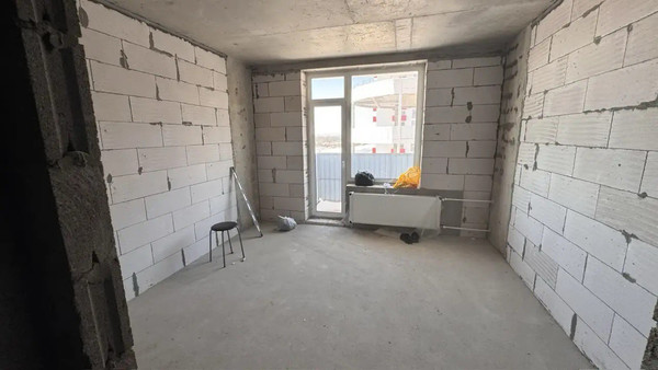 Купить --комнатную квартиру