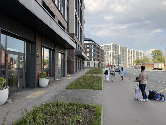 Снять  помещение свободного назначения