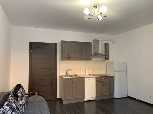 Снять --комнатную квартиру