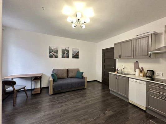 Снять --комнатную квартиру