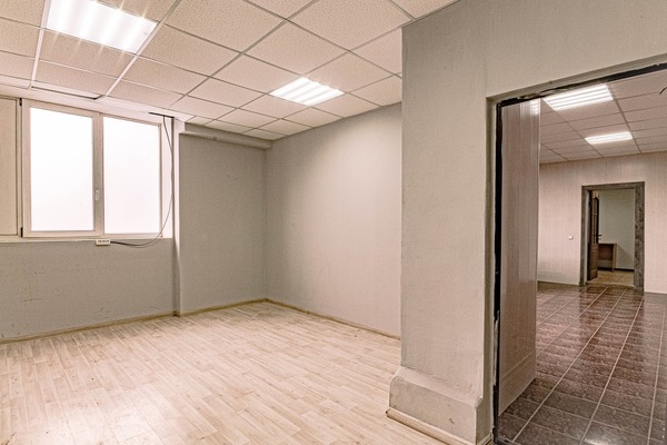 Снять  помещение свободного назначения