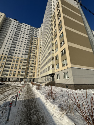 Снять --комнатную квартиру