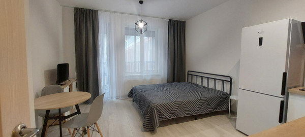 Снять --комнатную квартиру