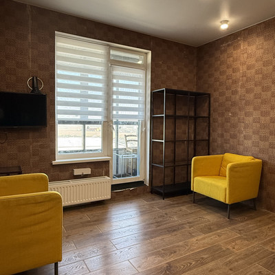 Купить --комнатную квартиру