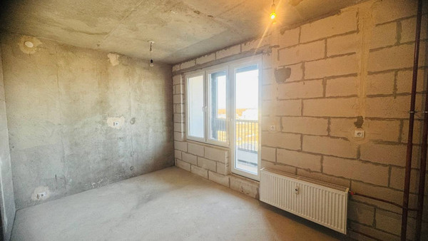 Купить --комнатную квартиру