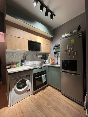 Купить --комнатную квартиру