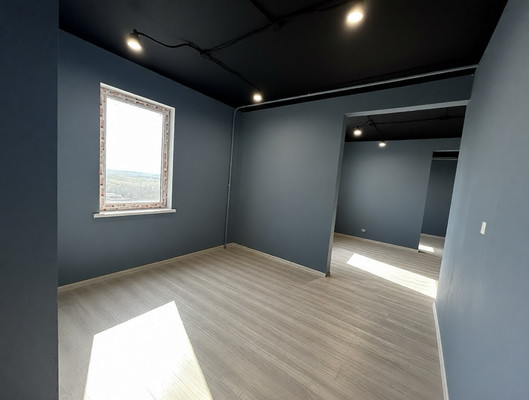 Снять  помещение свободного назначения