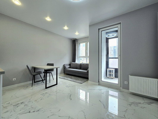 Снять --комнатную квартиру