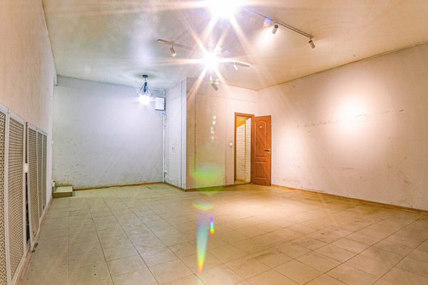 Снять  торговое помещение