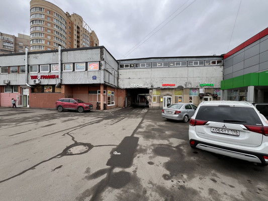 Снять  торговое помещение