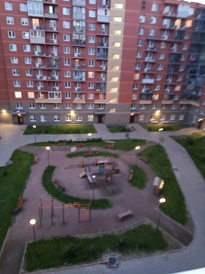 Купить --комнатную квартиру