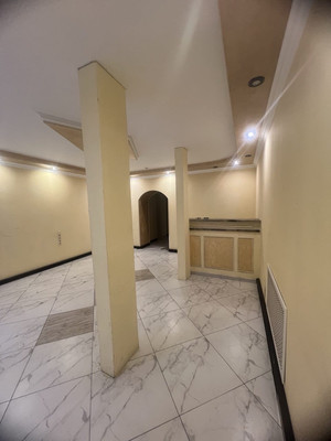 Снять  помещение свободного назначения