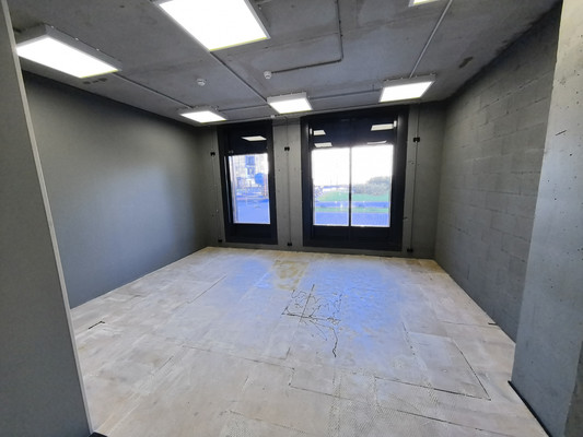 Снять  торговое помещение